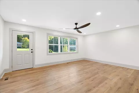 Living - 137 Meadow Brook Dr, Rock Spring, GA 30739 photo 3 of 4