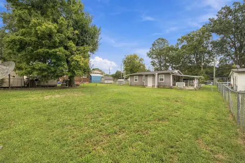 Exterior - 705 Burchfield Ave, Dalton, GA 30721 photo 4 of 5