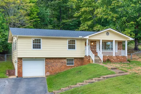 5585 Tucker Rd, Ooltewah, TN 37363