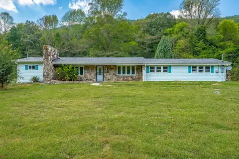 11169 Loop Rd, Soddy Daisy, TN 37379