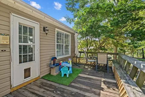 Exterior - 331 Bethany Dr, Dalton, GA 30721 photo 5 of 10