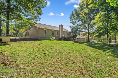 Exterior - 331 Bethany Dr, Dalton, GA 30721 photo 9 of 10