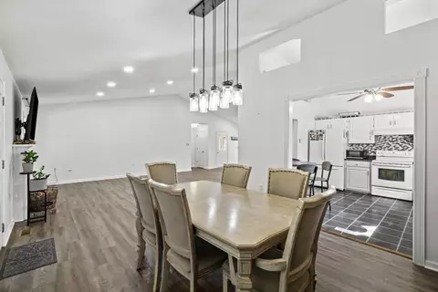 Dining - 331 Bethany Dr, Dalton, GA 30721 photo 3 of 4