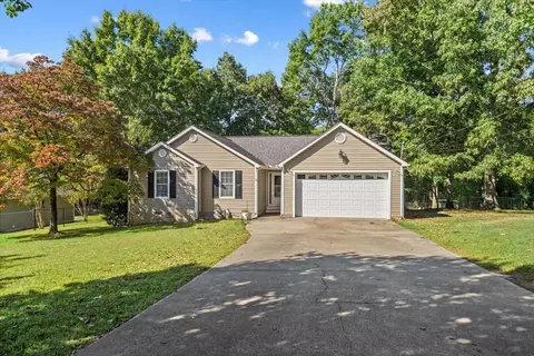 Exterior - 331 Bethany Dr, Dalton, GA 30721 photo 3 of 10