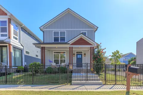 1384 Adams St, Chattanooga, TN 37408