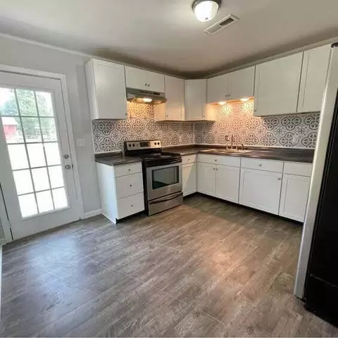 Kitchen - 505 507 Graham Cir, Rock Spring, GA 30739 photo 3 of 5