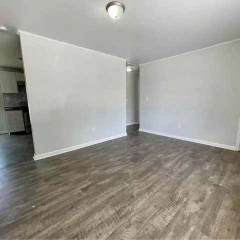 Living - 505 507 Graham Cir, Rock Spring, GA 30739 photo 4 of 5