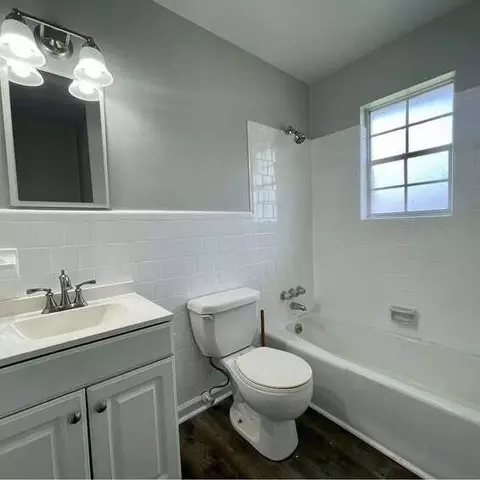 Bath - 505 507 Graham Cir, Rock Spring, GA 30739 photo 2 of 2