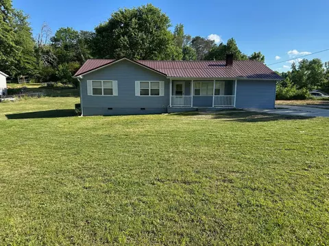 8790 Back Valley Rd, Evensville, TN 37332