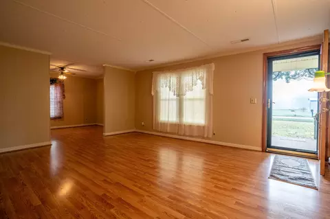 Living - 3660 County Road 45, Stevenson, AL 35772 photo 9 of 9