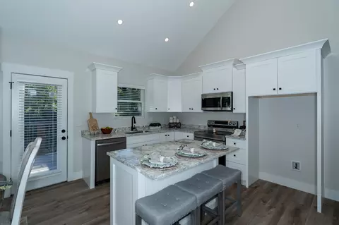 Kitchen - 186 Mohawk Trl, Ringgold, GA 30736 photo 1 of 2