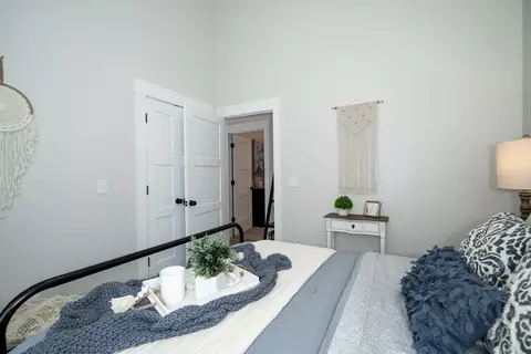 Bedroom - 186 Mohawk Trl, Ringgold, GA 30736 photo 4 of 7