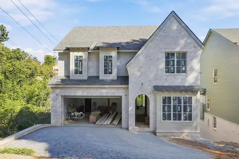 212 Delmont St, Chattanooga, TN 37405