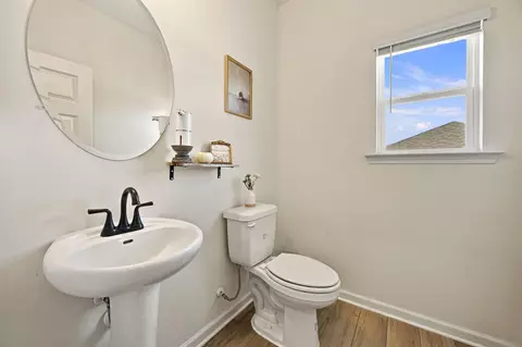 Bath - 32 Willow Cir, Rock Spring, GA 30739 photo 3 of 4