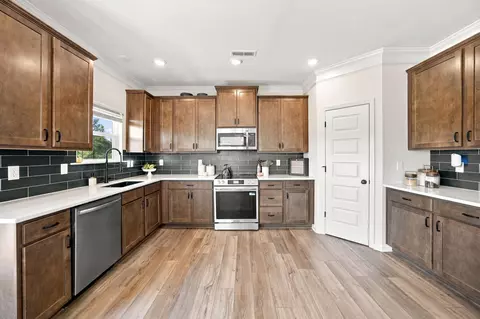 Kitchen - 32 Willow Cir, Rock Spring, GA 30739 photo 1 of 1