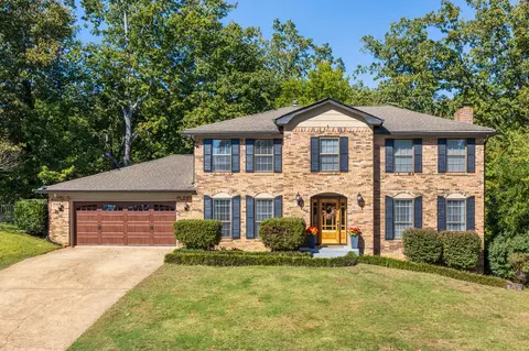 712 Oak Crest Ln, Hixson, TN 37343