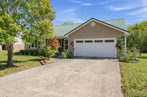 206 Vermont Dr, Cleveland, TN 37312