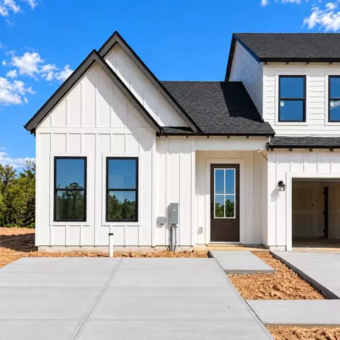 5757 Hightower Dr #82, Hixson, TN 37343
