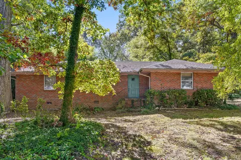24 W State Line Rd, Rossville, GA 30741