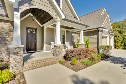 Exterior - 8817 Pine Ridge Rd, Ooltewah, TN 37363 photo 3 of 7