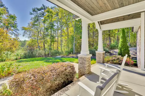 Exterior - 8817 Pine Ridge Rd, Ooltewah, TN 37363 photo 2 of 7
