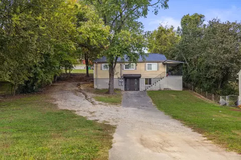 250 Mcafee Rd, Rossville, GA 30741
