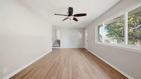 Living - 49 Stuart Rd, Fort Oglethorpe, GA 30742 photo 5 of 9