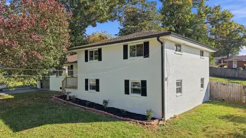 49 Stuart Rd, Fort Oglethorpe, GA 30742