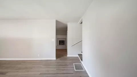 Living - 49 Stuart Rd, Fort Oglethorpe, GA 30742 photo 1 of 9