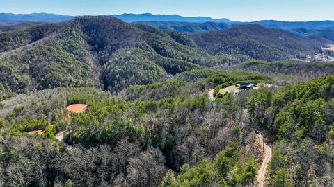 120 Bullet Mountain Dr, Tellico Plains, TN 37385