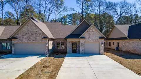 3002 Parkstone Pointe NW, Cleveland, TN 37312