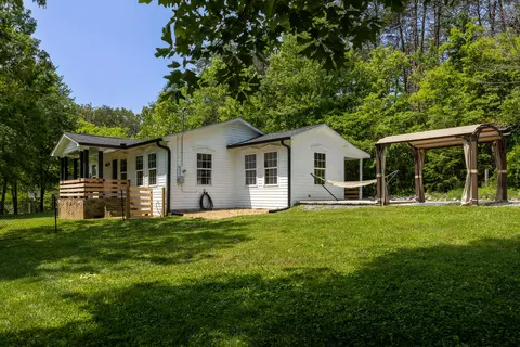 146 County Road 677, Riceville, TN 37370