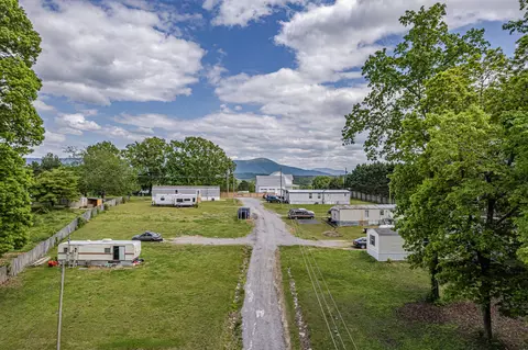 329 Thomas Rd, Benton, TN 37307
