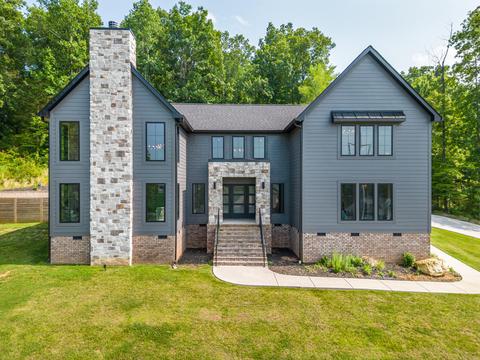 190 Keystone Dr NE, Cleveland, TN 37312