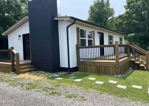 355 Community Dr, Madisonville, TN 37354