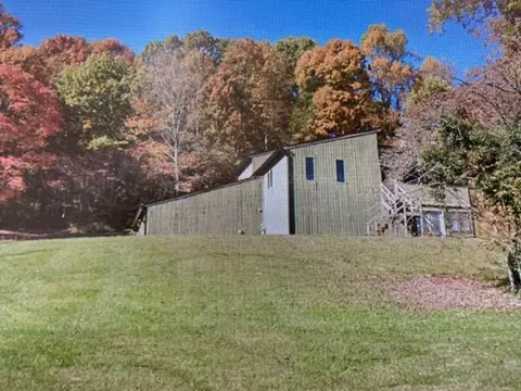 211 Buckingham Rd, Johnson City, TN 37615