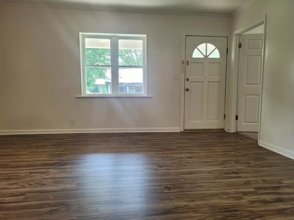  300 Ohio Ave, Etowah, TN 37331 photo 6