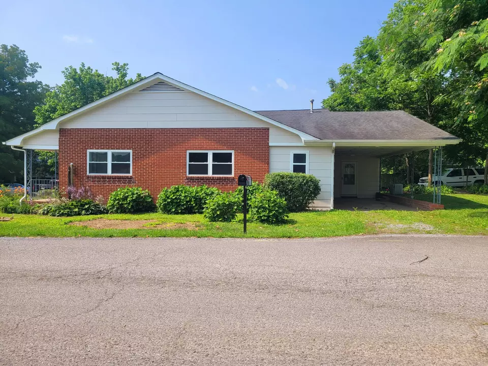  300 Ohio Ave, Etowah, TN 37331 photo 4