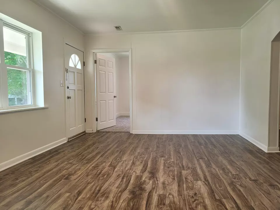  300 Ohio Ave, Etowah, TN 37331 photo 8