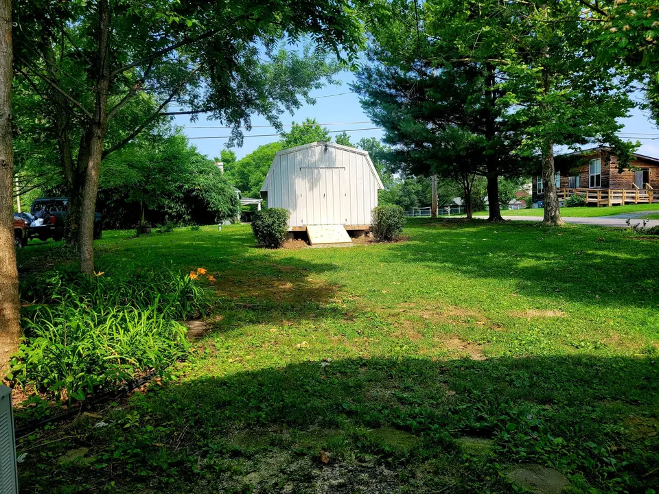  300 Ohio Ave, Etowah, TN 37331 photo 27
