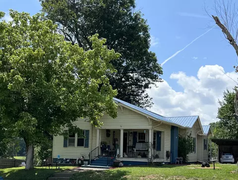524 Louisiana Ave, Etowah, TN 37331