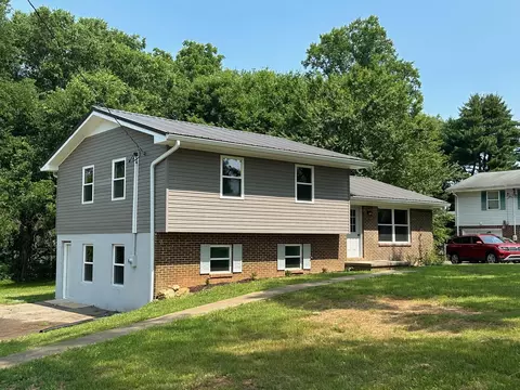 4806 Aster Dr NW, Cleveland, TN 37312