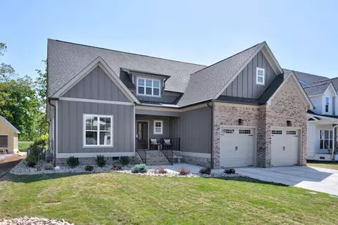 8966 Grey Reed Dr, Ooltewah, TN 37363