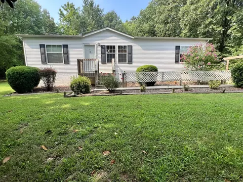 242 Poplar St, Benton, TN 37307