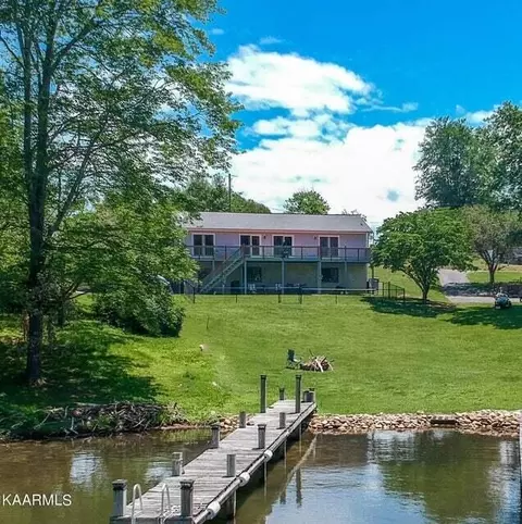 600 Hilltop Cir, Spring City, TN 37381