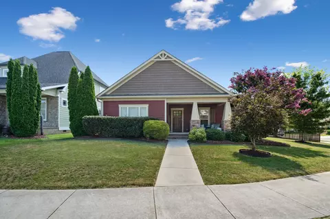 9694 Rookwood Cir, Ooltewah, TN 37363