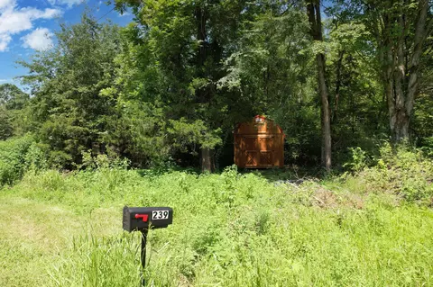 239 County Road 492, Etowah, TN 37331
