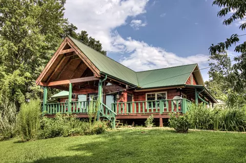 291 Cedar Rd, Madisonville, TN 37354