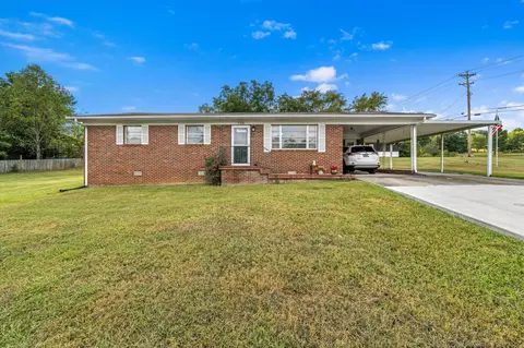 738 Lawrence St, Etowah, TN 37331