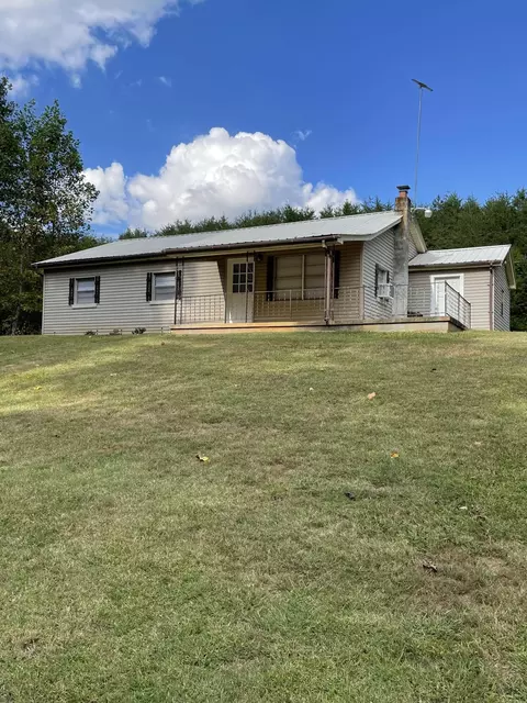 546 Shoal Creek Rd, Englewood, TN 37329